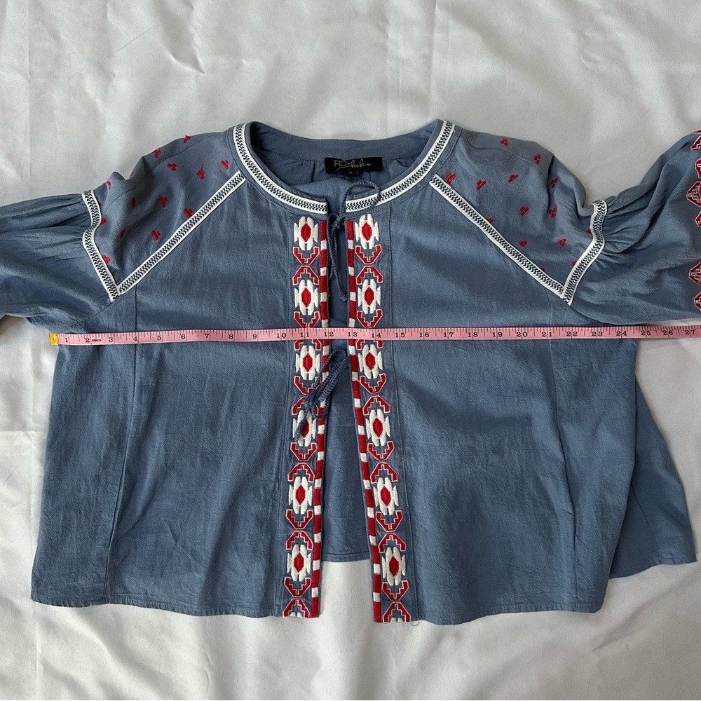 RD + Koko Embroidered Blue Women's Top - SZ M - Picture 3 of 8